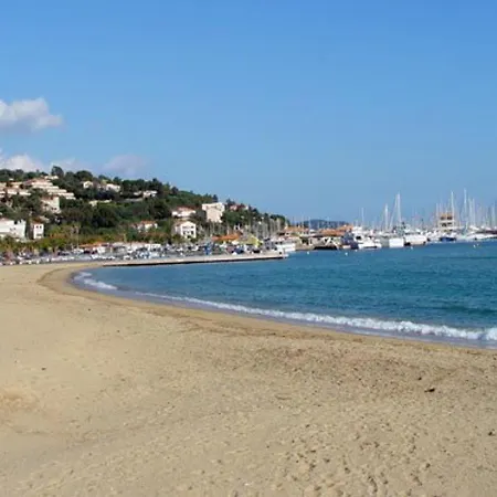 Au Lavandou - 4 Couchages, Climatise, Balcon, Piscine, Parking Inclus - Fr-1-251-480 Apartament *